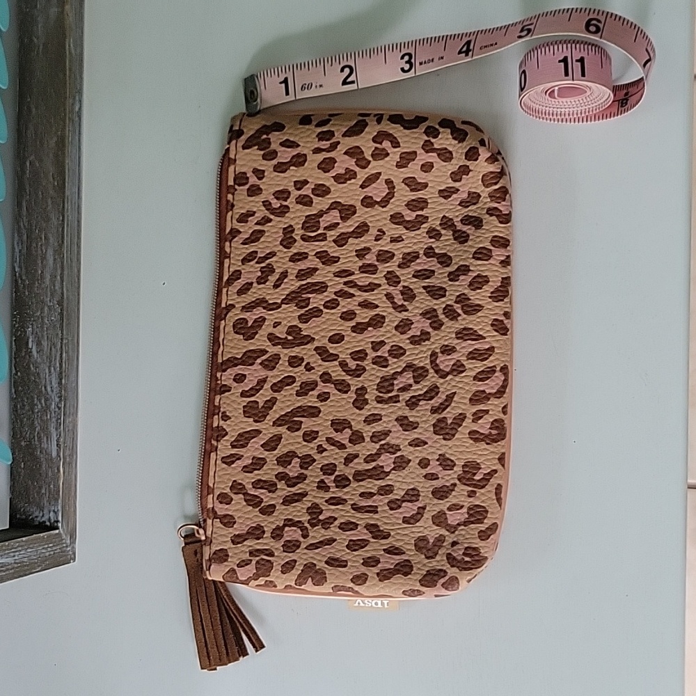 Ipsy makeup bag